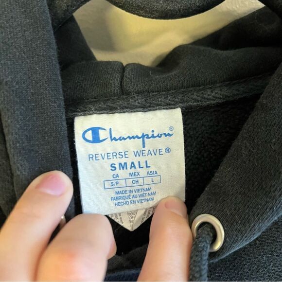 ✨ Champion Disney Black Mickey Mouse Embroidered Hoodie Small - Picture 3 of 11